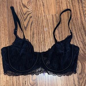 Sexy Elegant Black Lace Bra (Used Bra)